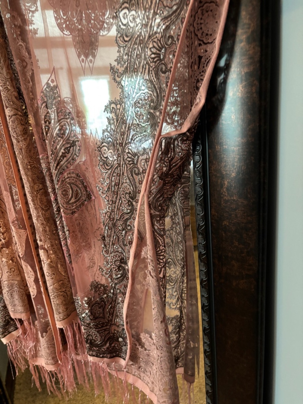 David and Young Sheer Paisley Fringe Kimono in Mauve - Picture 3 of 7